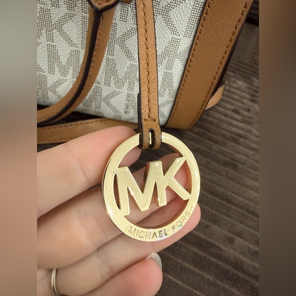 Michael Kors Purse - Picture 4 of 10